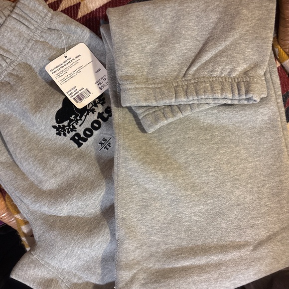 Men’s Roots sweatpants - Picture 3 of 3